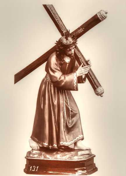 Jesus-of-the-Great-Power-Bearing-a-Cross-Statue