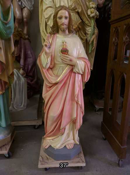 Jesus-Statue-27